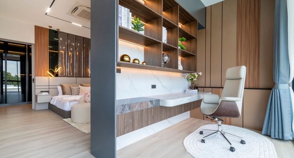 Casa en venta de 5 habitaciones en Bang Lamung, Chonburi