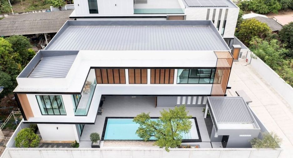 Casa en venta de 5 habitaciones en Bang Lamung, Chonburi