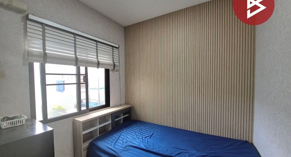 For sale 4 bedrooms townhouse in Lam Luk Ka, Pathum Thani
