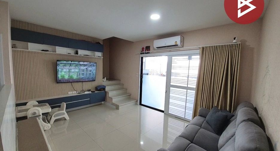 For sale 4 bedrooms townhouse in Lam Luk Ka, Pathum Thani