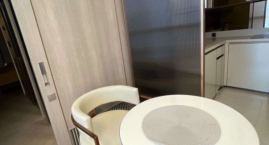 For rent 1 bed condo in Sathon, Bangkok