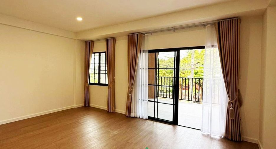Reihenhaus zum Kauf mit 4 Zimmer in Suan Luang, Bangkok