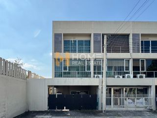 ขาย 3 ห้องนอน ทาวน์เฮ้าส์ ใน สวนหลวง, กรุงเทพฯ