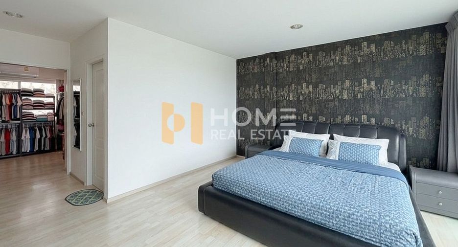 For sale 3 bedrooms townhouse in Suan Luang, Bangkok