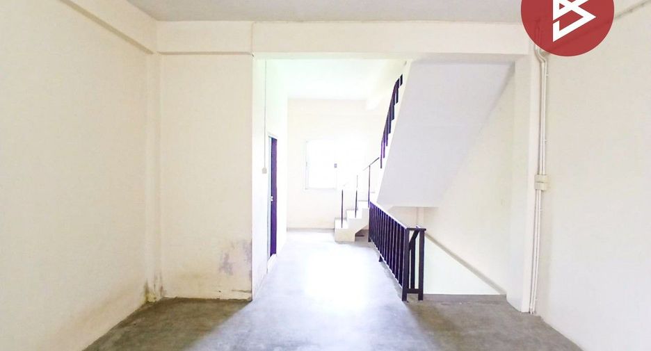 For sale 2 bedrooms retail Space in Mueang Samut Prakan, Samut Prakan