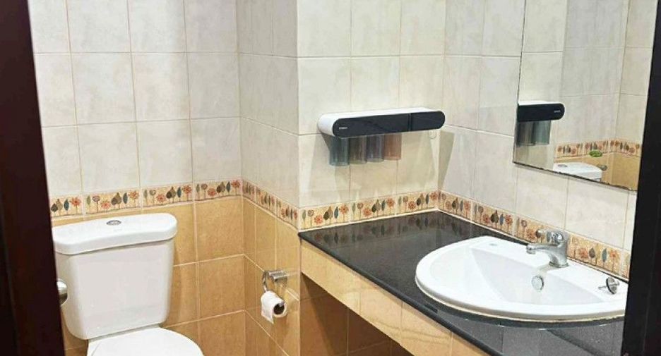 For sale 1 bed condo in Mueang Chon Buri, Chonburi