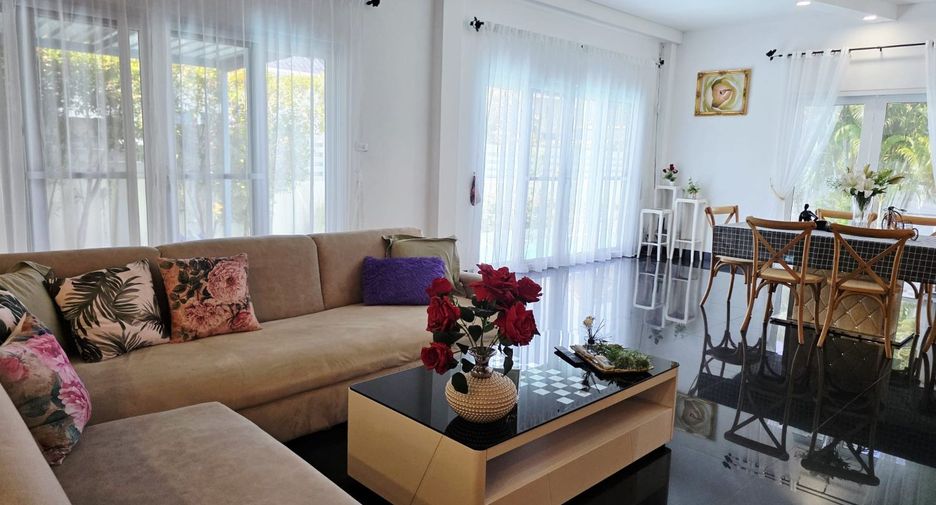 Villa en alquiler de 3 habitaciones en Mueang Phuket, Phuket