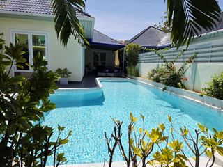 For rent 3 bedrooms villa in Mueang Phuket, Phuket