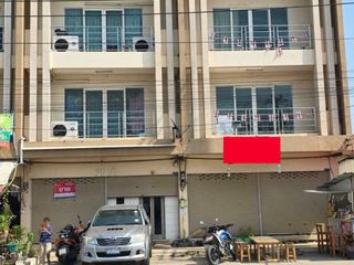 For sale 3 bedrooms retail Space in Mueang Samut Sakhon, Samut Sakhon