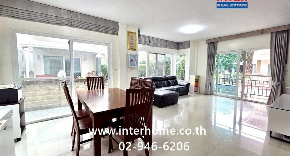 À vendre 3 chambres maison à Bang Khun Thian, Bangkok