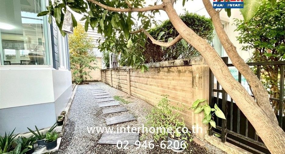 À vendre 3 chambres maison à Bang Khun Thian, Bangkok