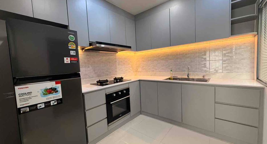Haus zur Miete mit 3 Zimmer in Bang Lamung, Chonburi