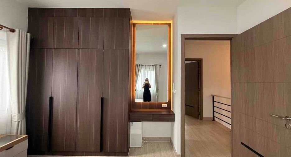 Haus zur Miete mit 3 Zimmer in Bang Lamung, Chonburi