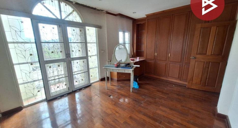 Casa en venta de 3 habitaciones en Bang Phli, Samut Prakan