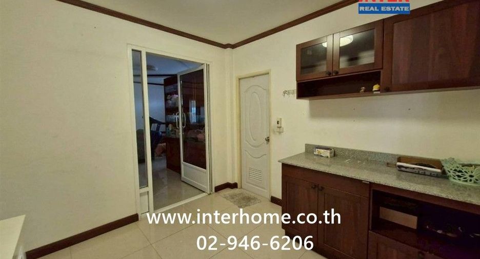 À vendre 3 chambres maison à Pak Kret, Nonthaburi
