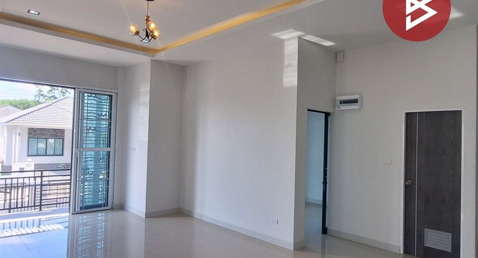 For sale 4 bedrooms house in Mueang Pathum Thani, Pathum Thani
