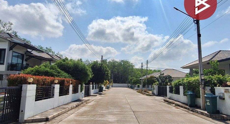 For sale 4 bedrooms house in Mueang Pathum Thani, Pathum Thani