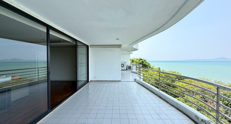 For rent 4 bedrooms condo in Bang Lamung, Chonburi