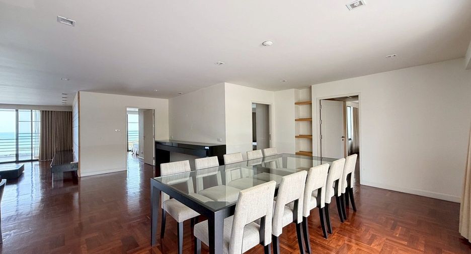 For rent 4 bedrooms condo in Bang Lamung, Chonburi