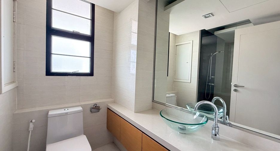 For rent 4 bedrooms condo in Bang Lamung, Chonburi