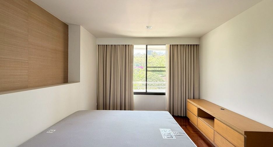 For rent 4 bedrooms condo in Bang Lamung, Chonburi