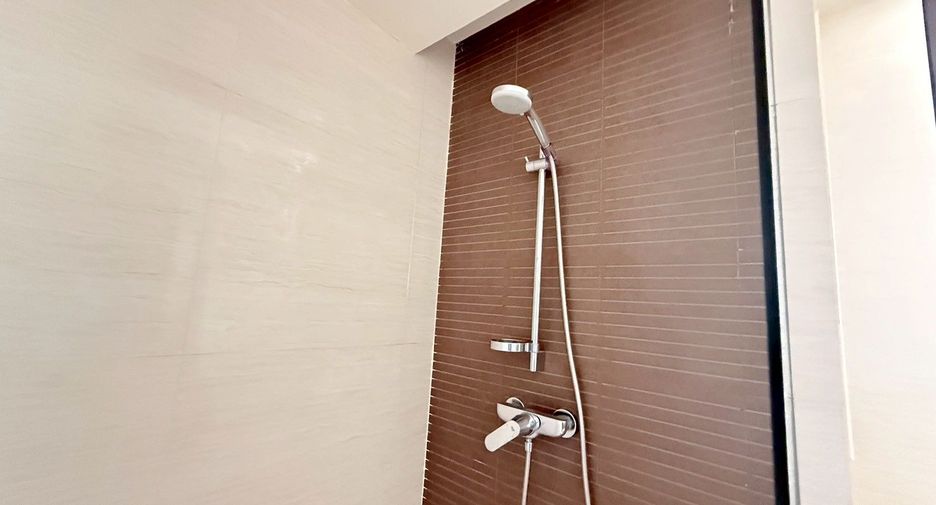 For rent 4 bedrooms condo in Bang Lamung, Chonburi