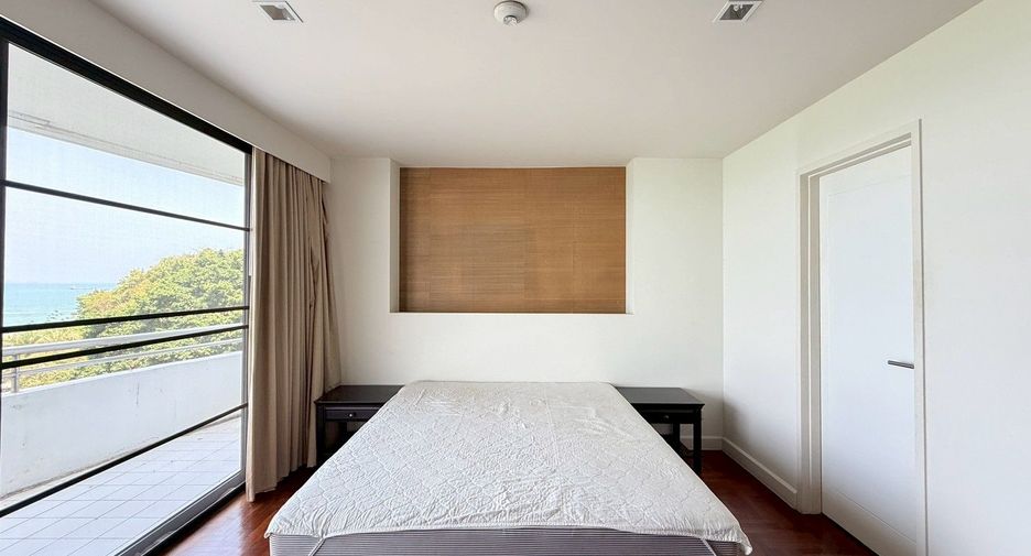 For rent 4 bedrooms condo in Bang Lamung, Chonburi
