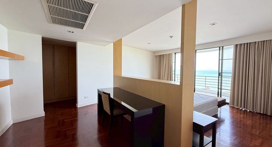 For rent 4 bedrooms condo in Bang Lamung, Chonburi