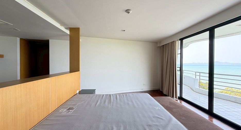For rent 4 bedrooms condo in Bang Lamung, Chonburi