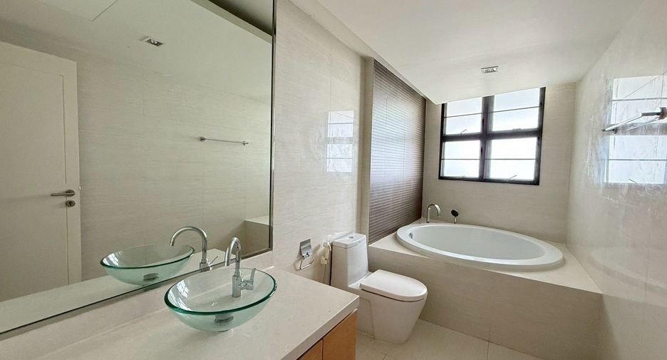 For rent 4 bedrooms condo in Bang Lamung, Chonburi