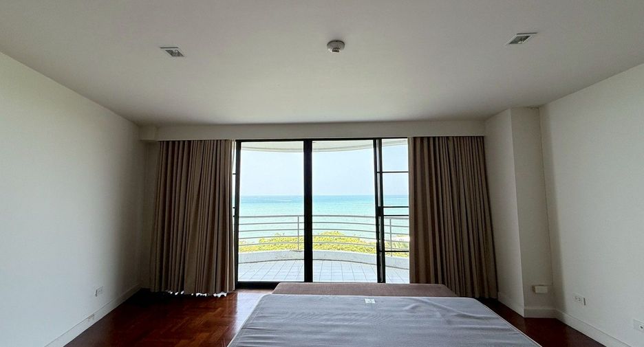 For rent 4 bedrooms condo in Bang Lamung, Chonburi