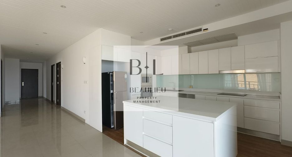 For sale 4 bedrooms condo in Bang Lamung, Chonburi