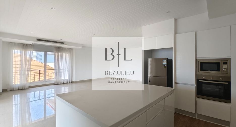 For sale 4 bedrooms condo in Bang Lamung, Chonburi