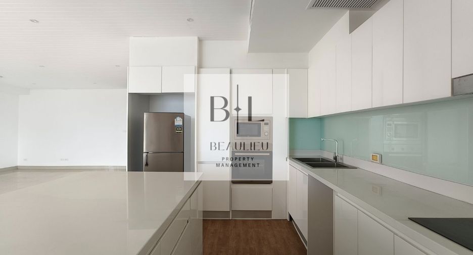 For sale 4 bedrooms condo in Bang Lamung, Chonburi