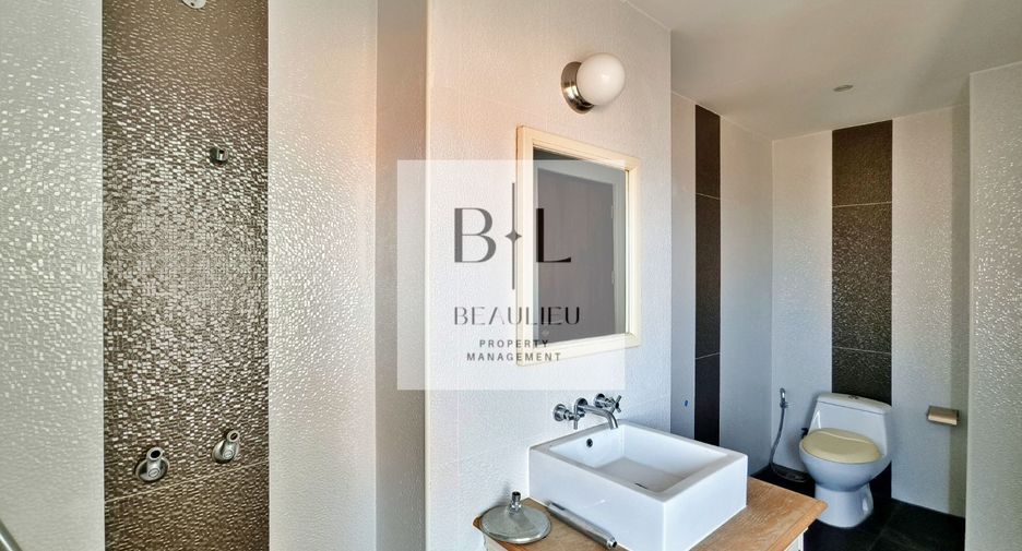For sale 4 bedrooms condo in Bang Lamung, Chonburi