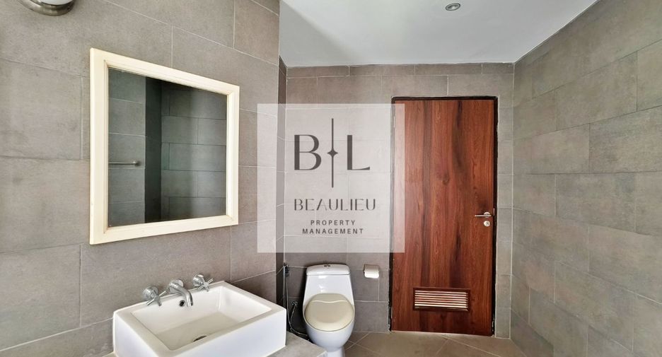For sale 4 bedrooms condo in Bang Lamung, Chonburi