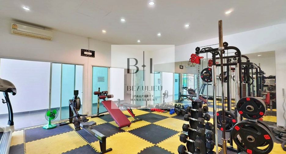 For sale 4 bedrooms condo in Bang Lamung, Chonburi