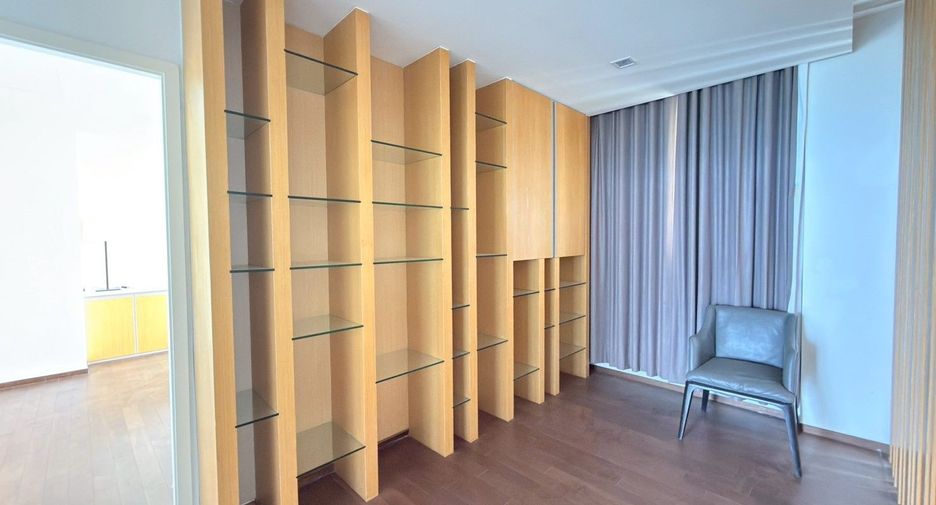For rent 4 bedrooms condo in Bang Lamung, Chonburi