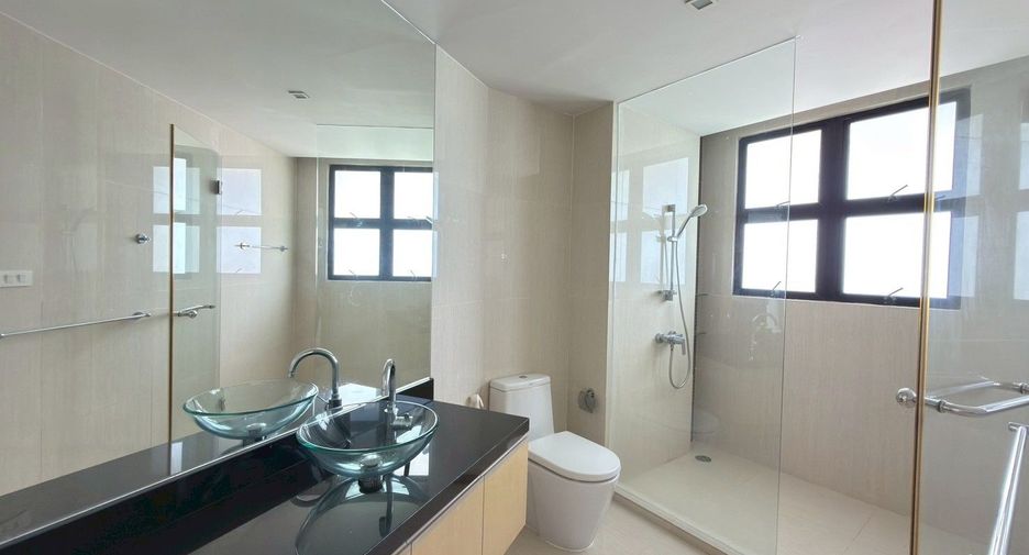 For rent 4 bedrooms condo in Bang Lamung, Chonburi