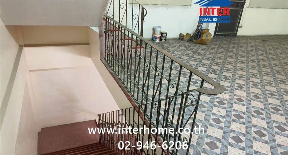For sale 13 bedrooms retail Space in Bang Kapi, Bangkok