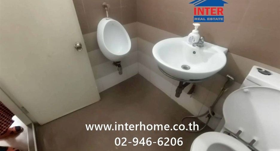 For sale 13 bedrooms retail Space in Bang Kapi, Bangkok