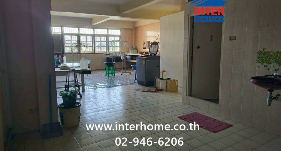For sale 13 bedrooms retail Space in Bang Kapi, Bangkok