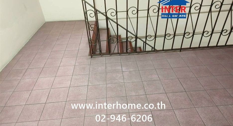 For sale 13 bedrooms retail Space in Bang Kapi, Bangkok