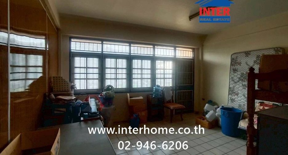 For sale 13 bedrooms retail Space in Bang Kapi, Bangkok