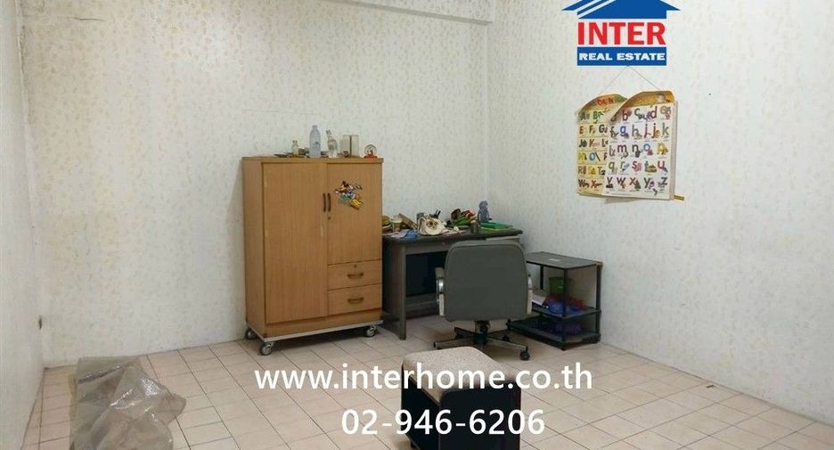 For sale 13 bedrooms retail Space in Bang Kapi, Bangkok