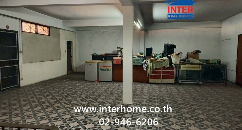For sale 13 bedrooms retail Space in Bang Kapi, Bangkok