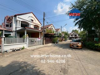 Casa adosada en venta de 3 habitaciones en Mueang Pathum Thani, Pathum Thani