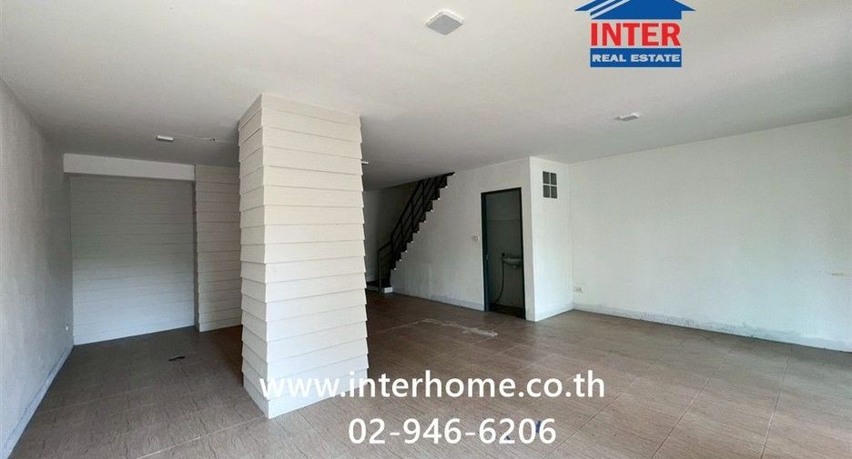 Casa adosada en venta de 3 habitaciones en Mueang Pathum Thani, Pathum Thani