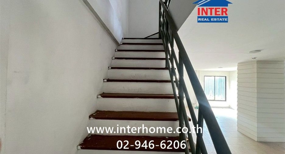 Casa adosada en venta de 3 habitaciones en Mueang Pathum Thani, Pathum Thani