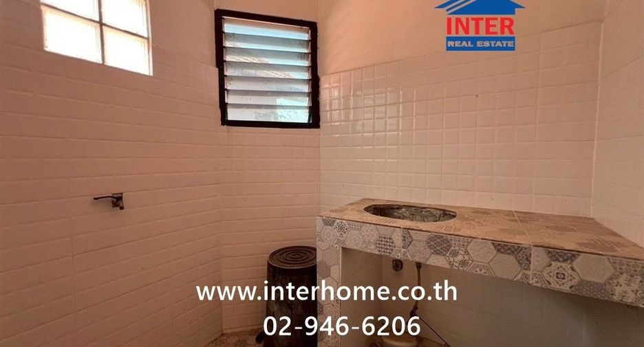 Casa adosada en venta de 3 habitaciones en Mueang Pathum Thani, Pathum Thani